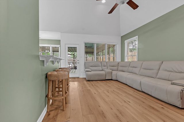 8786 STABLEMILL LN, Memphis, TN 38016