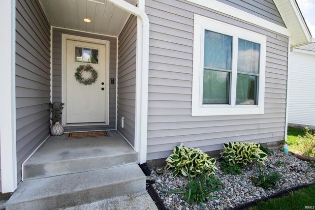 7291 W Mustang Drive, Ellettsville, IN 47429