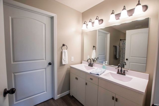 7291 W Mustang Drive, Ellettsville, IN 47429