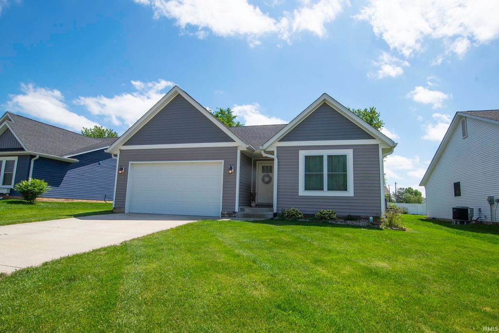 7291 W Mustang Drive, Ellettsville, IN 47429