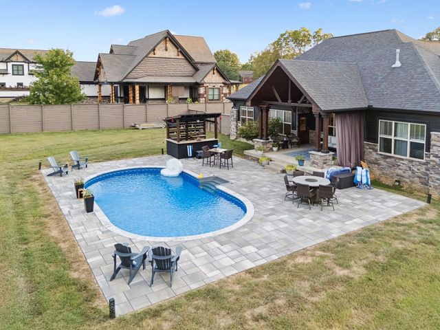 1461 Neelys Bend Rd, Madison, TN 37115