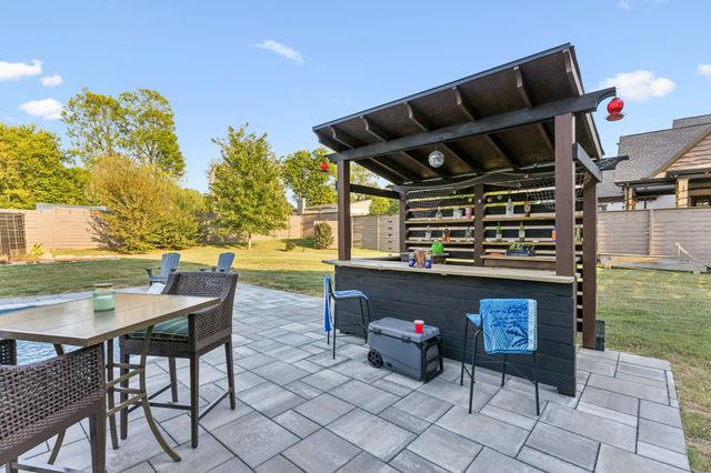 1461 Neelys Bend Rd, Madison, TN 37115
