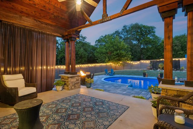 1461 Neelys Bend Rd, Madison, TN 37115