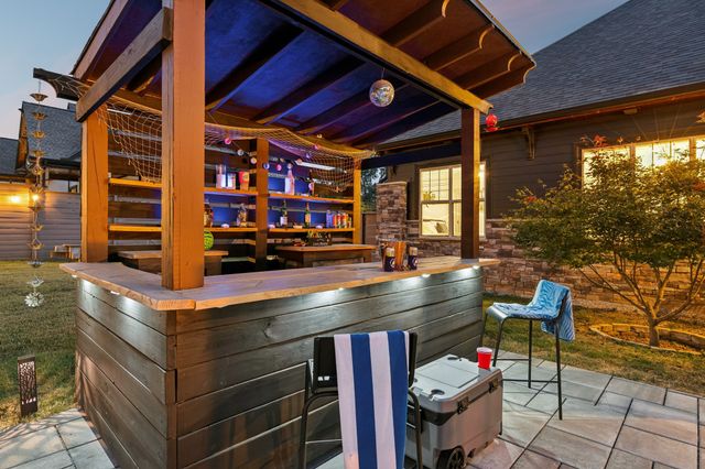 1461 Neelys Bend Rd, Madison, TN 37115