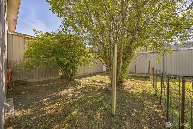 2420 Simpson Avenue, Hoquiam, WA 98550