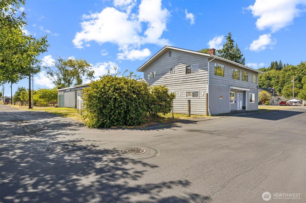 2420 Simpson Avenue, Hoquiam, WA 98550