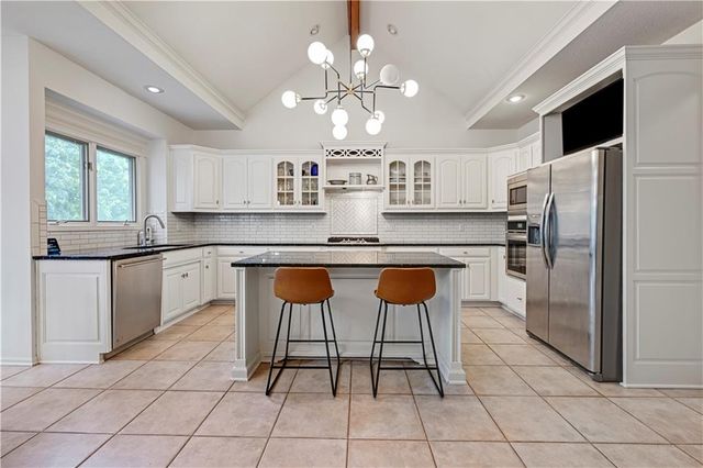 14111 Cody Street, Overland Park, KS 66221