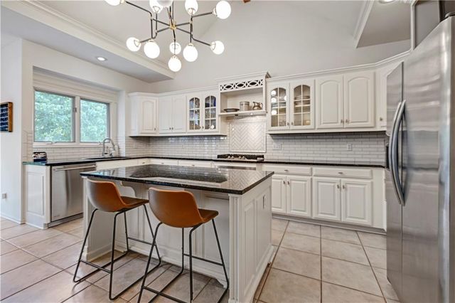 14111 Cody Street, Overland Park, KS 66221