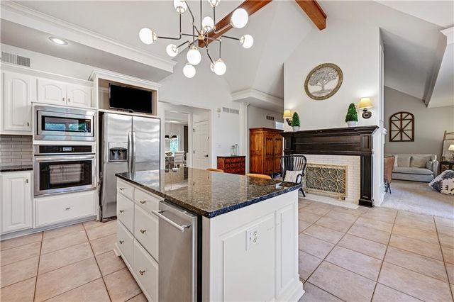 14111 Cody Street, Overland Park, KS 66221