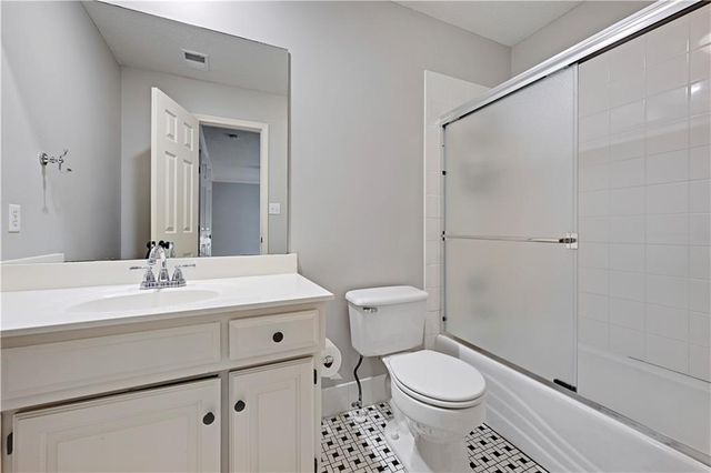14111 Cody Street, Overland Park, KS 66221