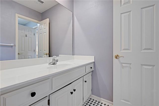 14111 Cody Street, Overland Park, KS 66221
