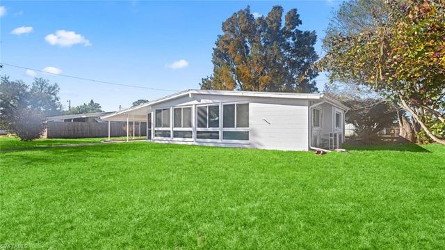 105 Oregon RD N, Lehigh Acres, FL 33936