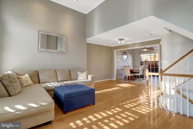 2422 N HAMPTON DR, Alexandria, VA 22311