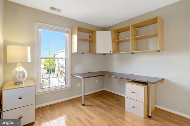 2422 N HAMPTON DR, Alexandria, VA 22311