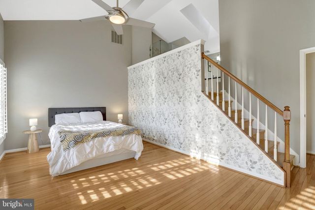 2422 N HAMPTON DR, Alexandria, VA 22311