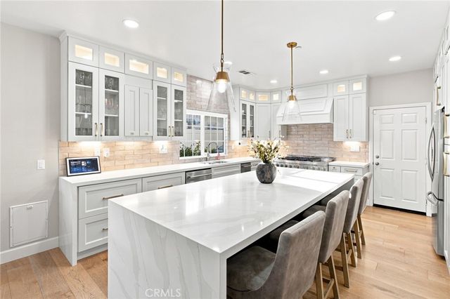 186 W 20th, Upland, CA 91784