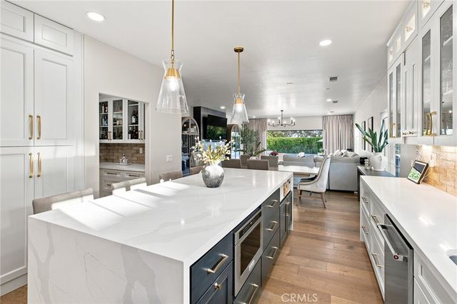 186 W 20th, Upland, CA 91784