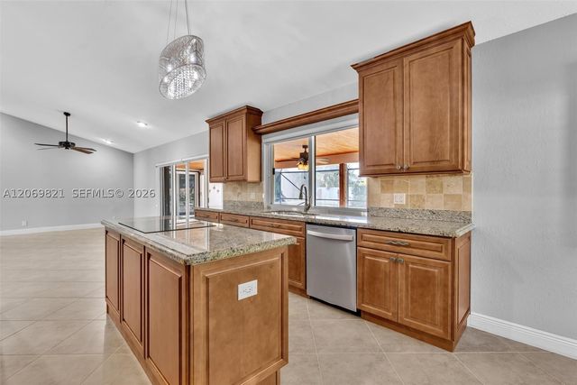 18232 S 104th Ter S, Boca Raton, FL 33498