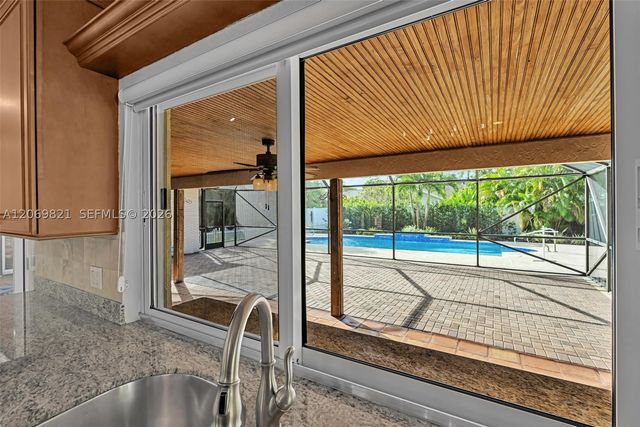 18232 S 104th Ter S, Boca Raton, FL 33498