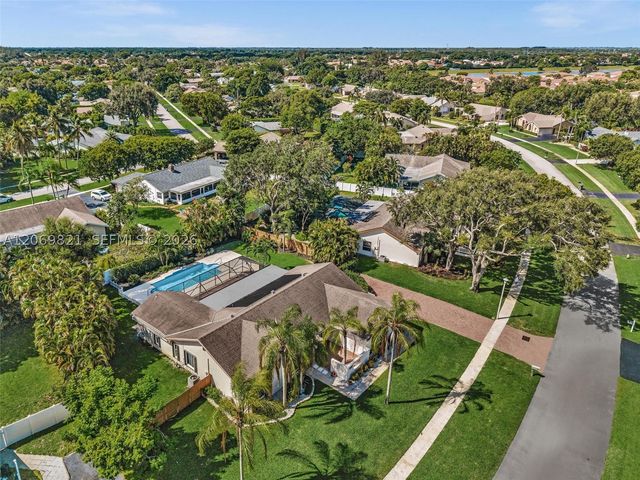 18232 S 104th Ter S, Boca Raton, FL 33498