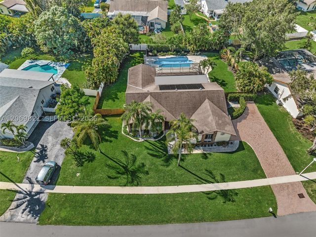 18232 S 104th Ter S, Boca Raton, FL 33498