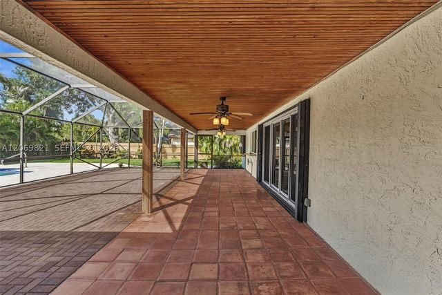 18232 S 104th Ter S, Boca Raton, FL 33498