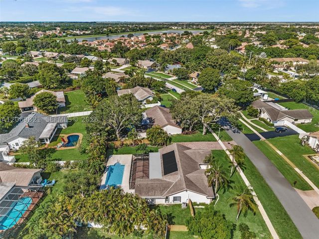18232 S 104th Ter S, Boca Raton, FL 33498