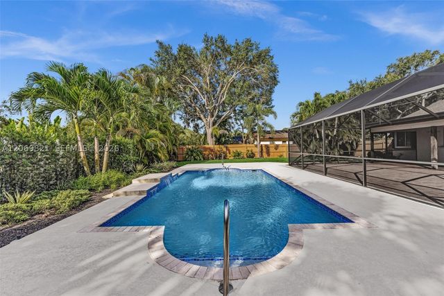 18232 S 104th Ter S, Boca Raton, FL 33498