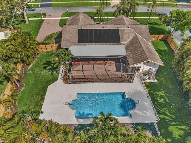 18232 S 104th Ter S, Boca Raton, FL 33498