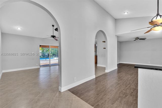 18232 S 104th Ter S, Boca Raton, FL 33498