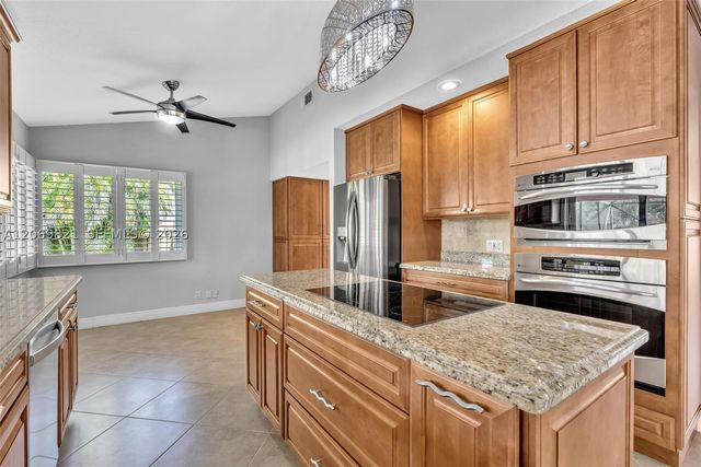 18232 S 104th Ter S, Boca Raton, FL 33498