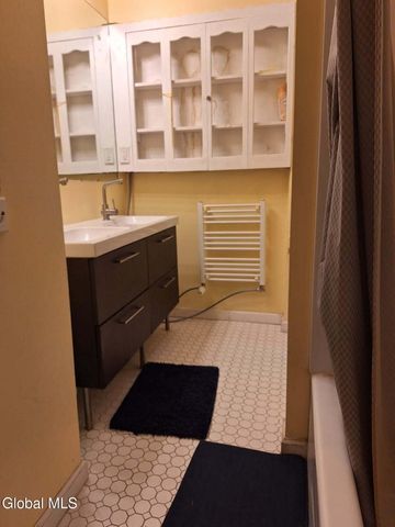 13 13th Street, Troy, NY 12180