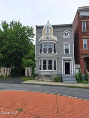 13 13th Street, Troy, NY 12180
