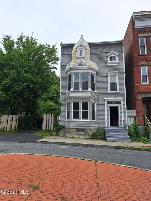 13 13th Street, Troy, NY 12180