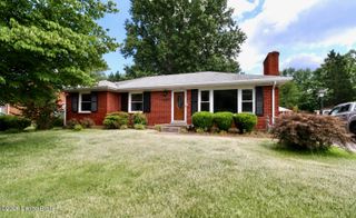 10026 Prairie Dr, Louisville, KY 40272
