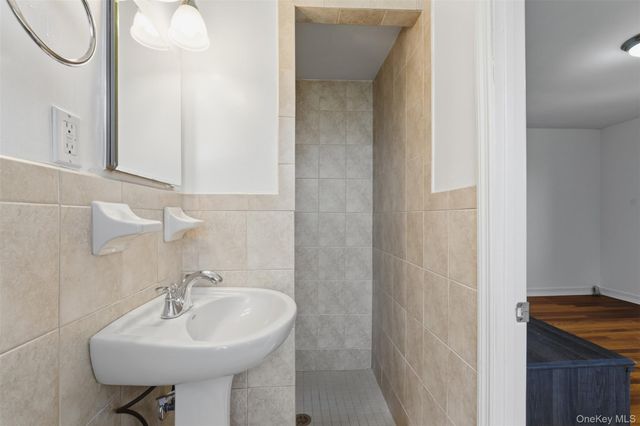 555 Broadway 2G, Hastings-on-hudson, NY 10706