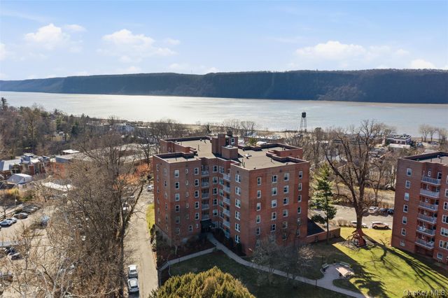 555 Broadway 2G, Hastings-on-hudson, NY 10706