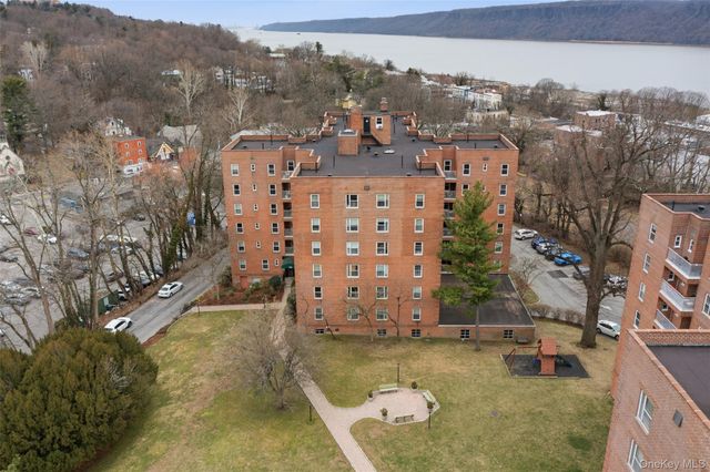 555 Broadway 2G, Hastings-on-hudson, NY 10706