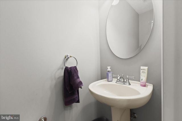 2019 AMBER WAY, Baltimore, MD 21244