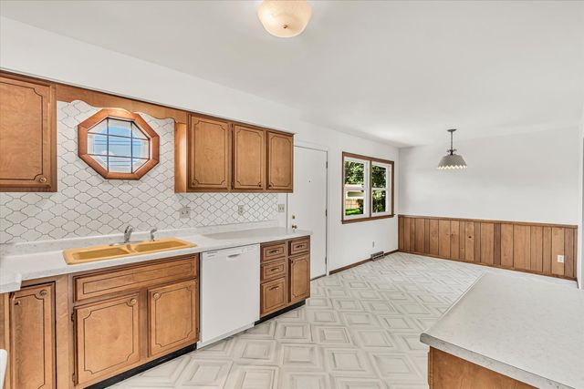 2618 N Elsie Avenue, Davenport, IA 52804