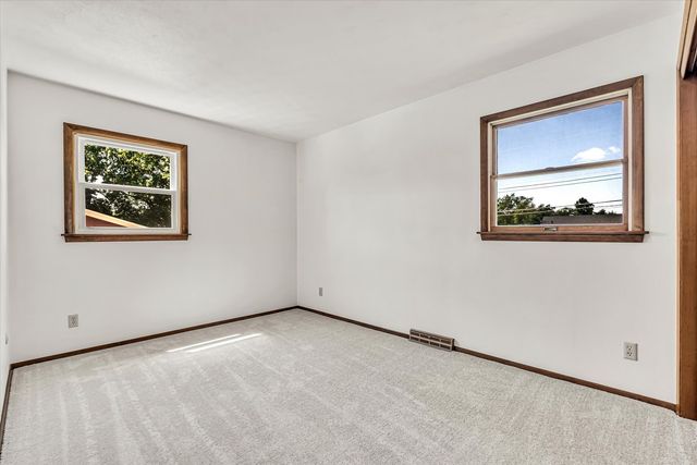2618 N Elsie Avenue, Davenport, IA 52804