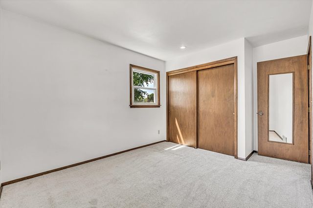 2618 N Elsie Avenue, Davenport, IA 52804