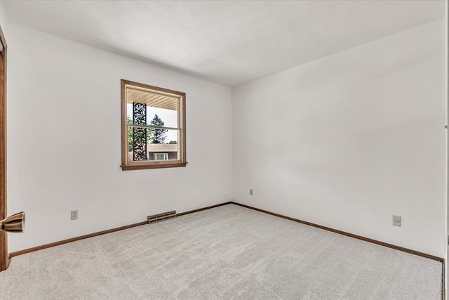2618 N Elsie Avenue, Davenport, IA 52804