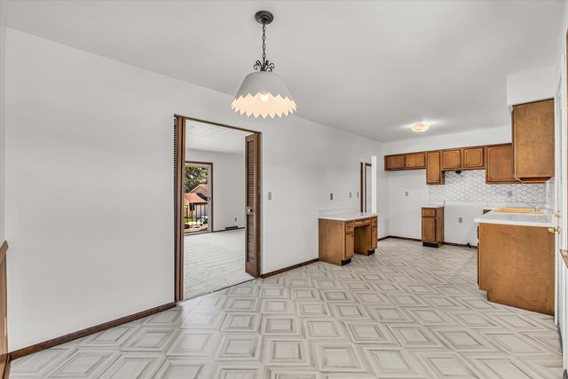 2618 N Elsie Avenue, Davenport, IA 52804