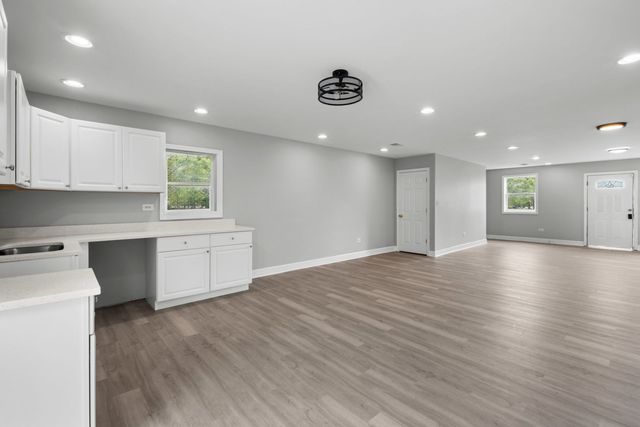43 E 145th Street, Harvey, IL 60426