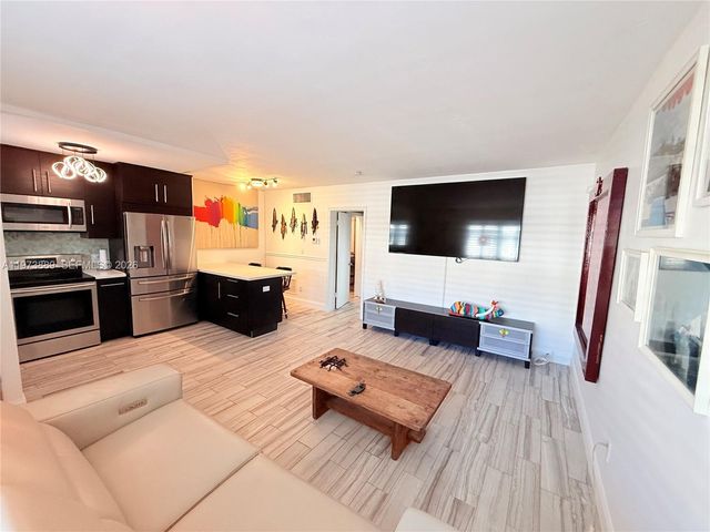 2930 Day Ave N304, Coconut Grove, FL 33133