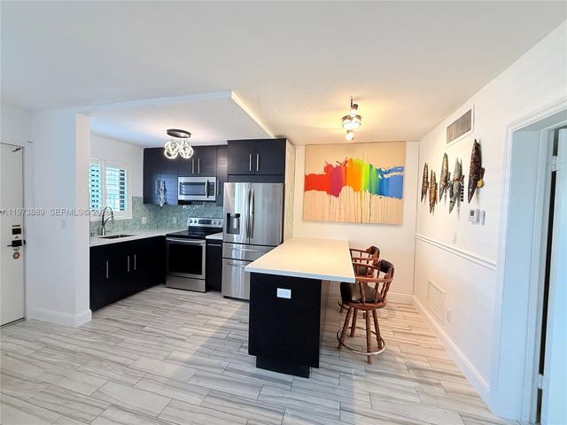 2930 Day Ave N304, Coconut Grove, FL 33133