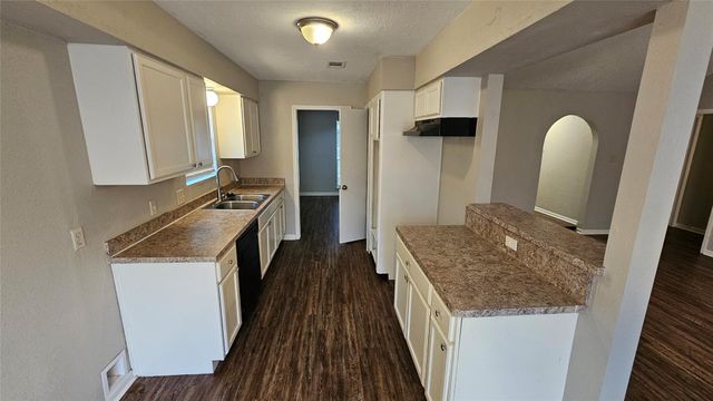 1404 Cactus Street, Baytown, TX 77521