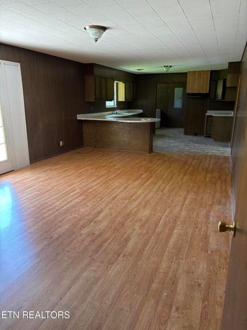 3119 Cherokee Lane, Strawberry Plains, TN 37871