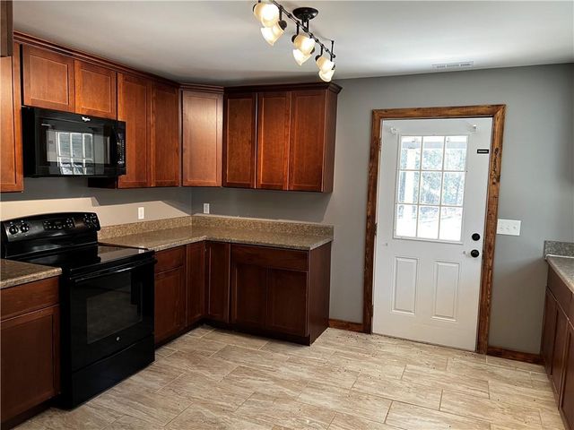 1654 Artesian Well Road NW, Calhoun, GA 30701